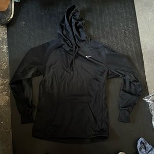 Nike Black Thermafit womens sweatshirt pullover with pocket and fleece lining
